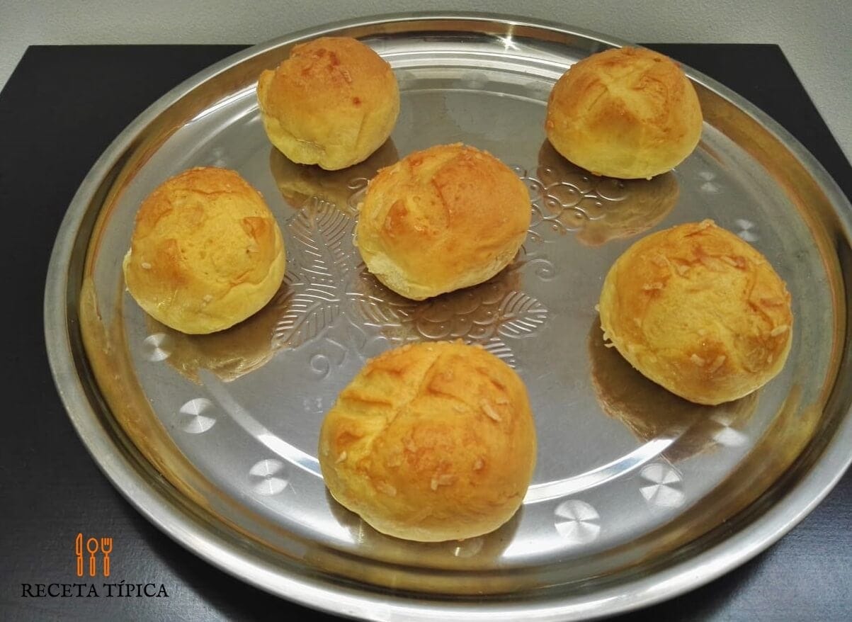 Cómo hacer Pan Coco (Muy deliciosos y fáciles de preparar)